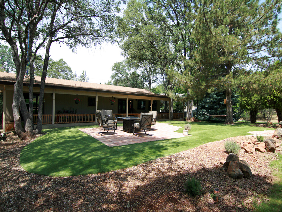 Artificial Grass: Fake Grass Oak Ridge North, Texas Landscaping Business, Backyards