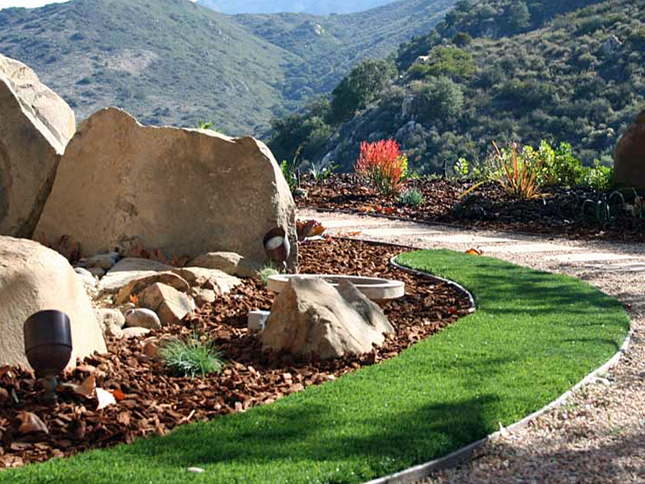 Artificial Grass: Lawn Services Point Comfort, Texas Paver Patio, Front Yard Landscaping Ideas